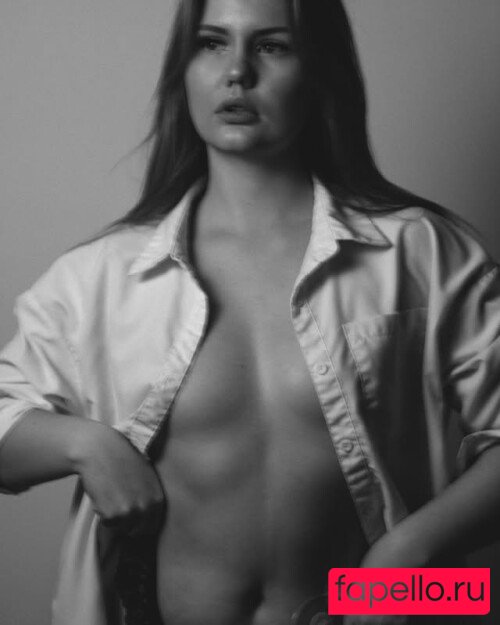 Laura Frison Nude Onlyfans Photo 15