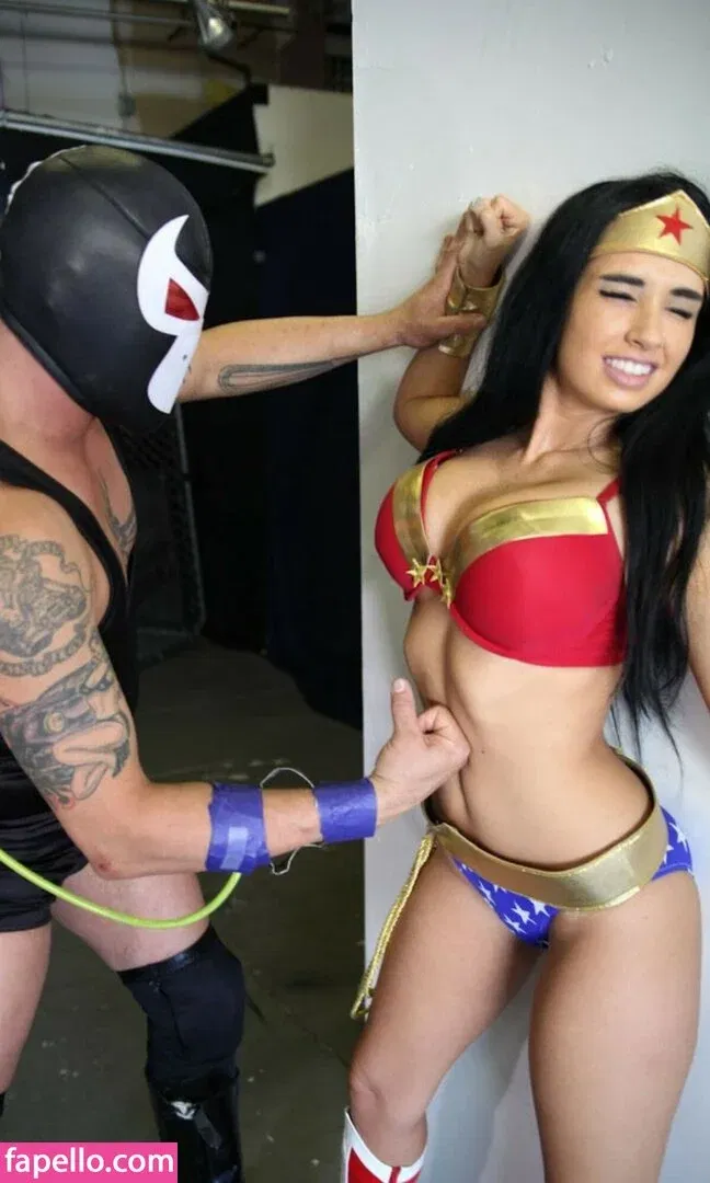 Paris Dylan Onlyfans Photo Gallery 