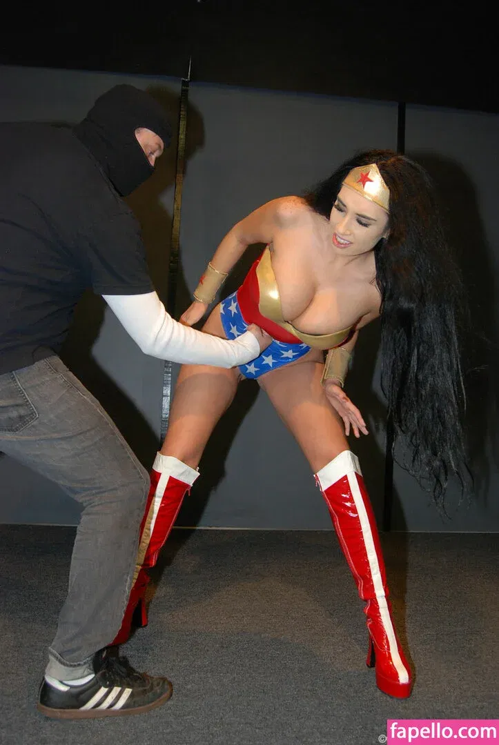 Paris Dylan Onlyfans Photo Gallery 