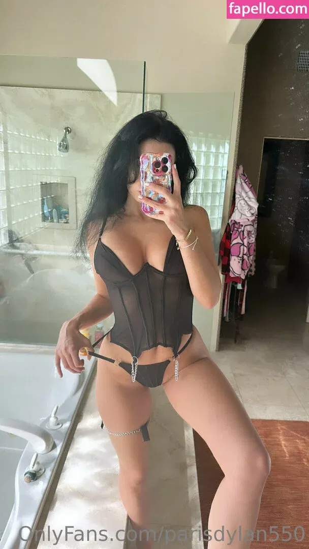 Paris Dylan Onlyfans Photo Gallery 