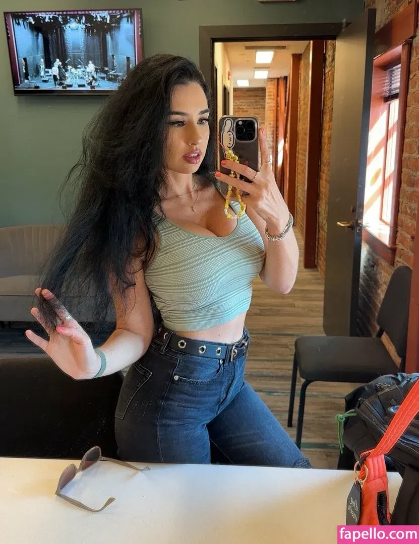 Paris Dylan Onlyfans Photo Gallery 