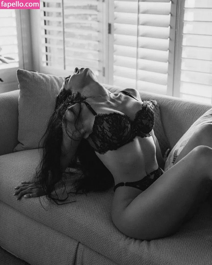 Paris Dylan Onlyfans Photo Gallery 