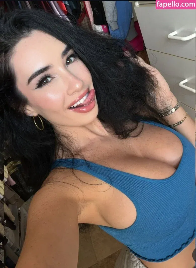 Paris Dylan Onlyfans Photo Gallery 