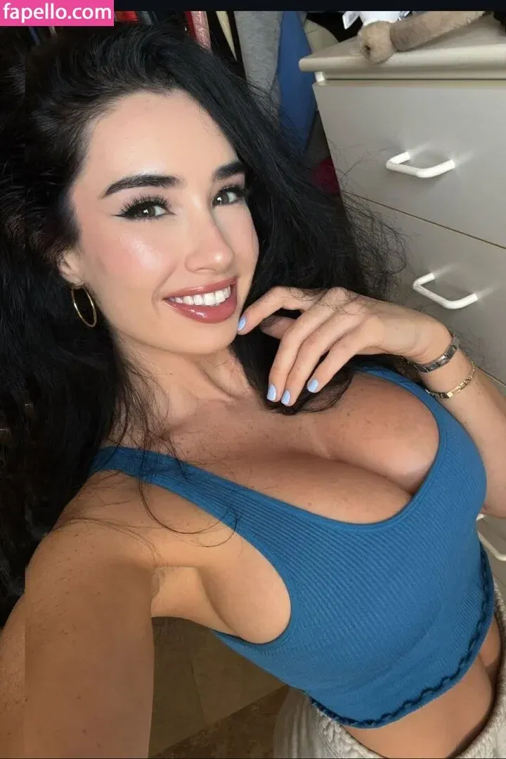 Paris Dylan Onlyfans Photo Gallery 