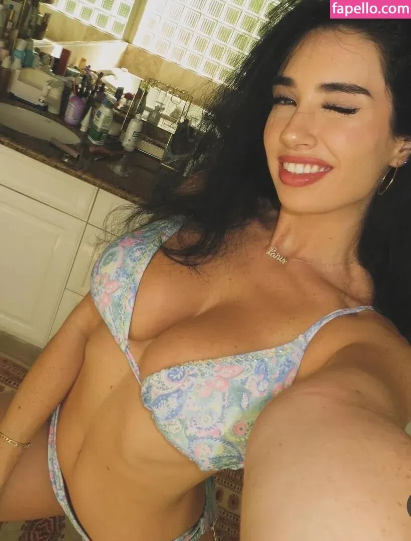 Paris Dylan Onlyfans Photo Gallery 