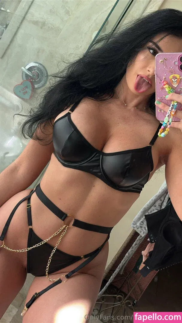 Paris Dylan Onlyfans Photo Gallery 