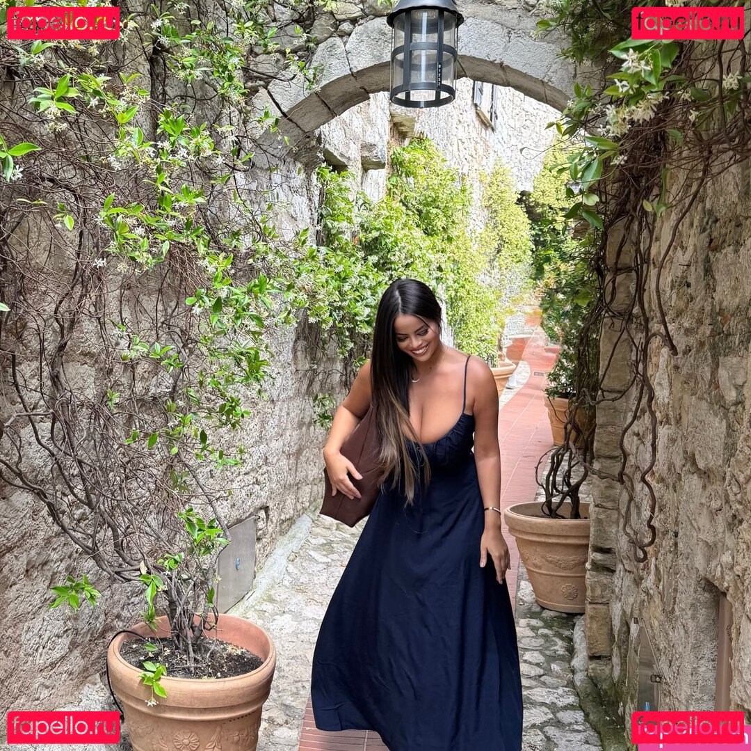 Carolina Barros Nude Onlyfans Photo 4