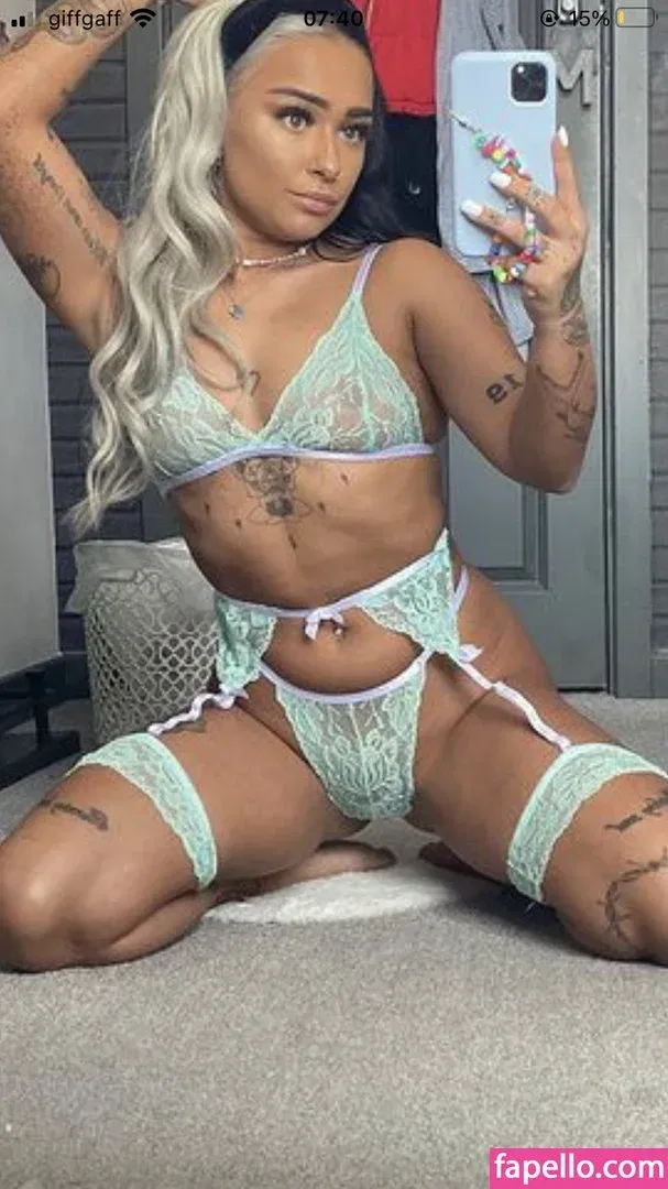 molly_p96 Onlyfans Photo Gallery 