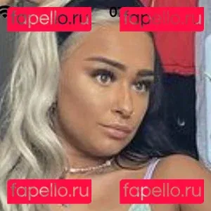 molly_p96 Onlyfans Photo Gallery 