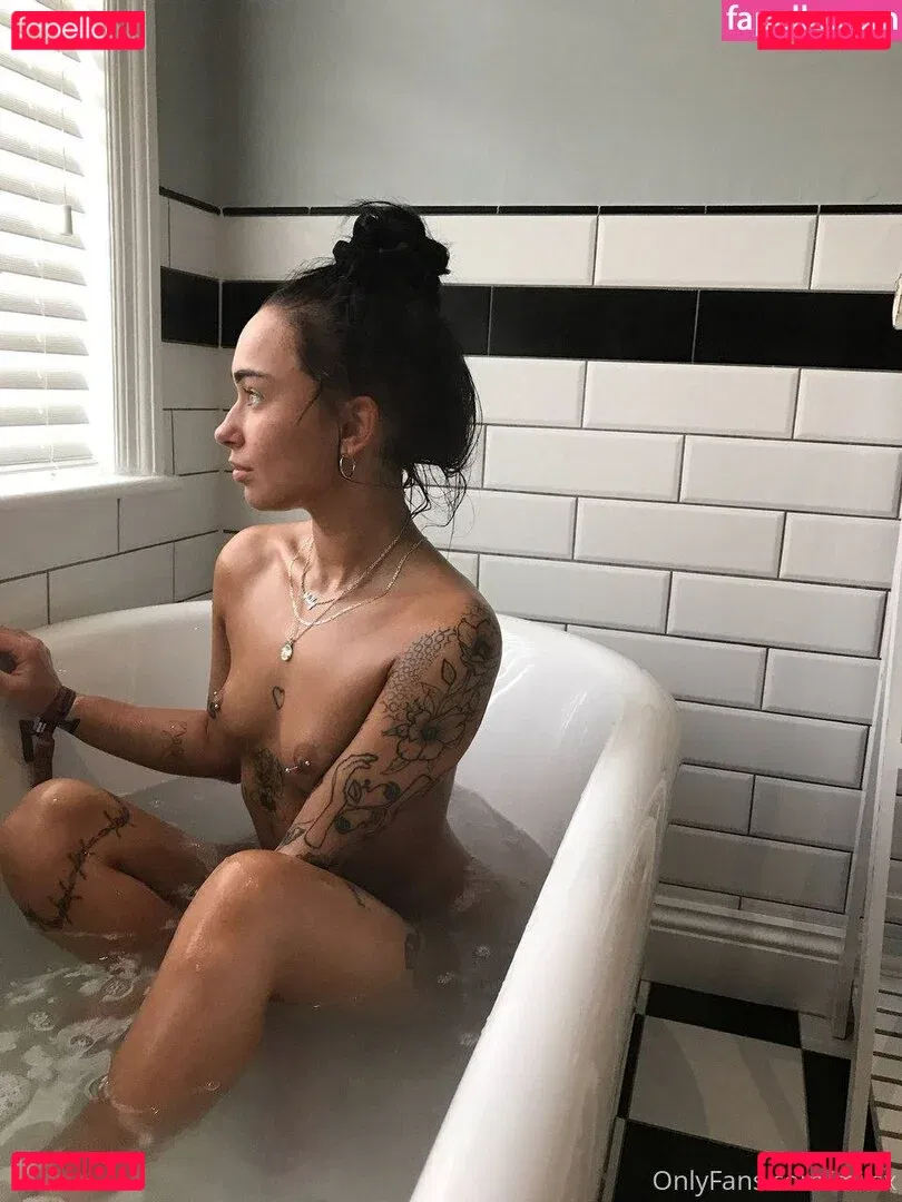 molly_p96 Onlyfans Photo Gallery 