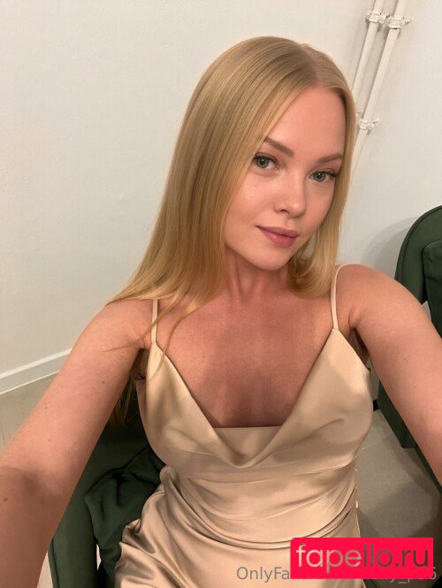 molly_p96 Onlyfans Photo Gallery 