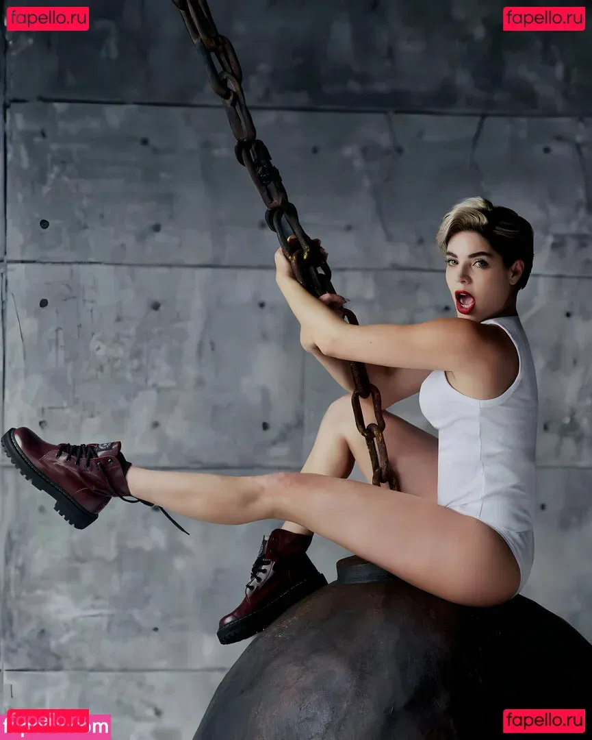 GKay Onlyfans Photo Gallery 