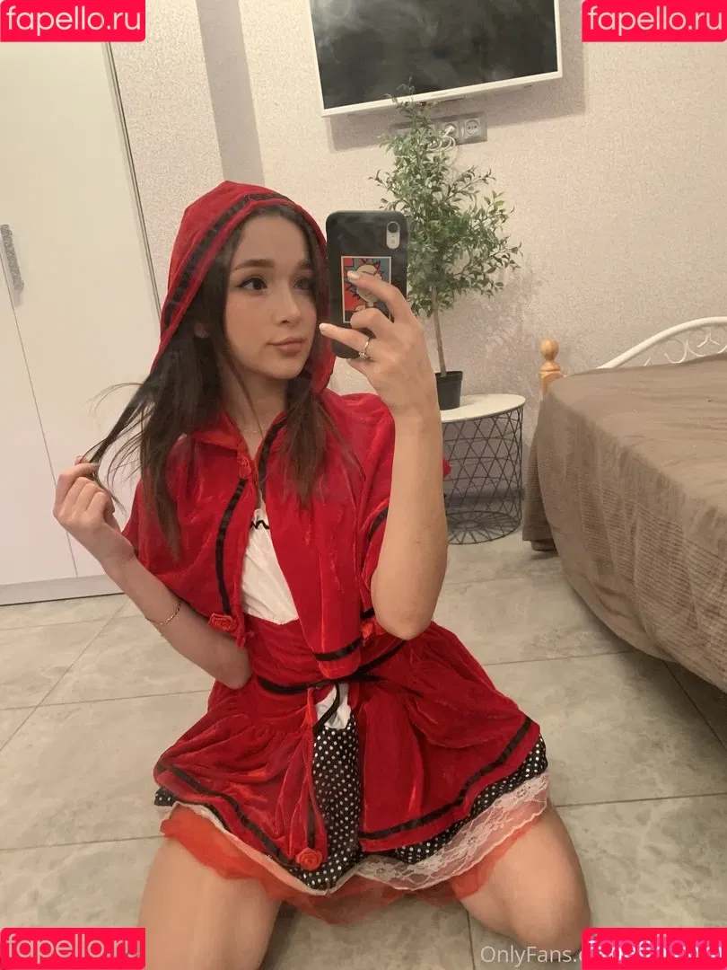 Elle Lean Onlyfans Photo Gallery 