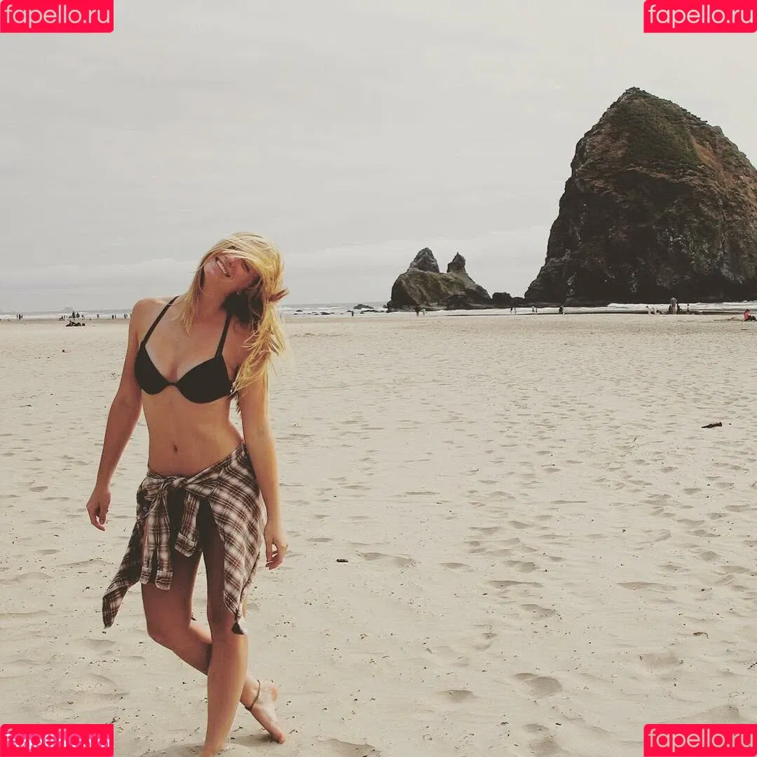 Kayla Rundle Onlyfans Photo Gallery 