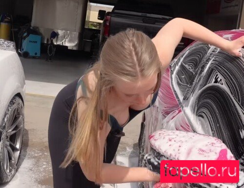 Kayla Rundle Onlyfans Photo Gallery 