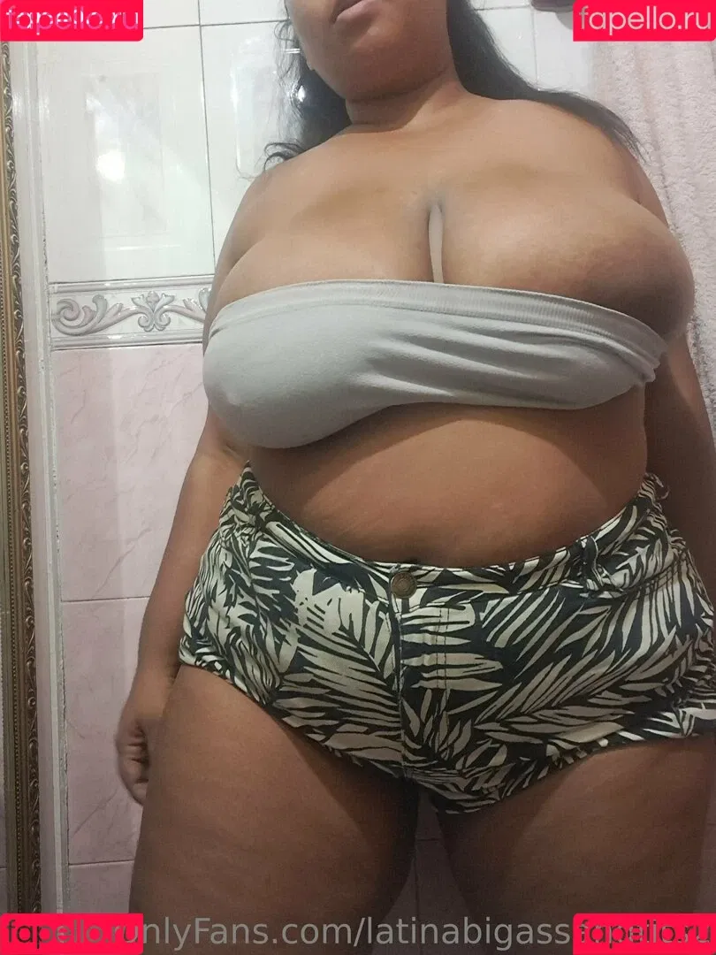 curvylatinakay Onlyfans Photo Gallery 