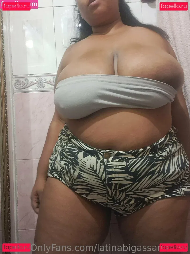 curvylatinakay Onlyfans Photo Gallery 