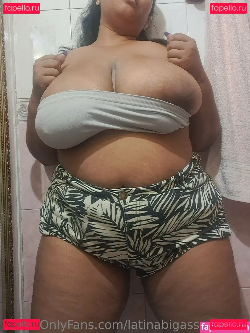 curvylatinakay Onlyfans Photo Gallery 