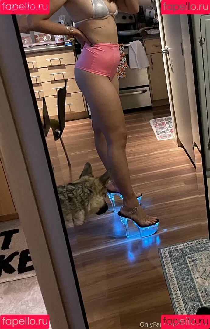 ashleeval Onlyfans Photo Gallery 