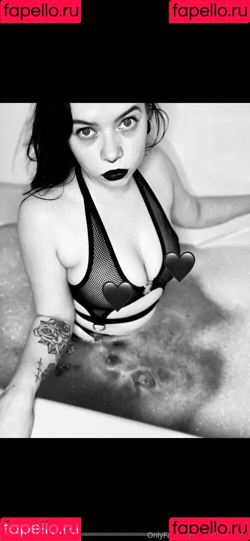 smokewitch13 Onlyfans Photo Gallery 