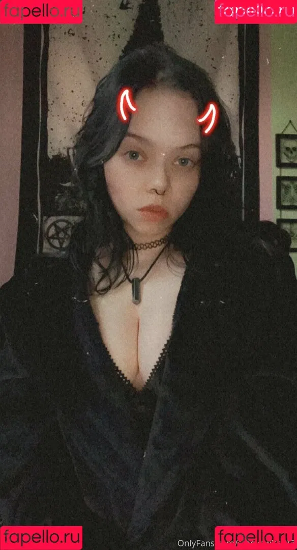 smokewitch13 Onlyfans Photo Gallery 