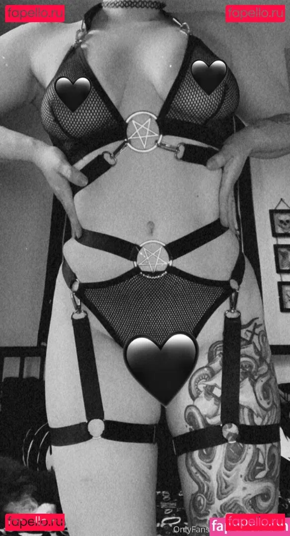 smokewitch13 Onlyfans Photo Gallery 