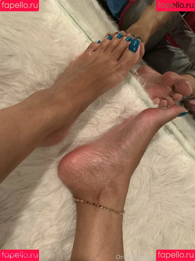 pujaprettyfeet Onlyfans Photo Gallery 