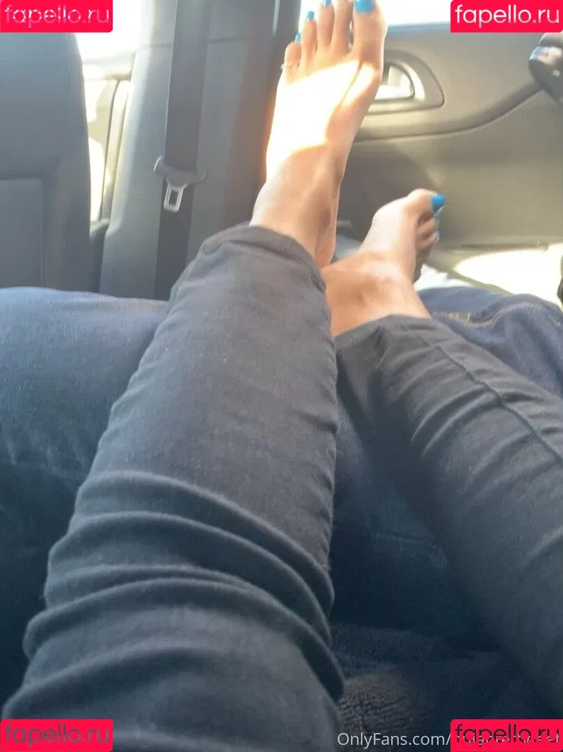 pujaprettyfeet Onlyfans Photo Gallery 