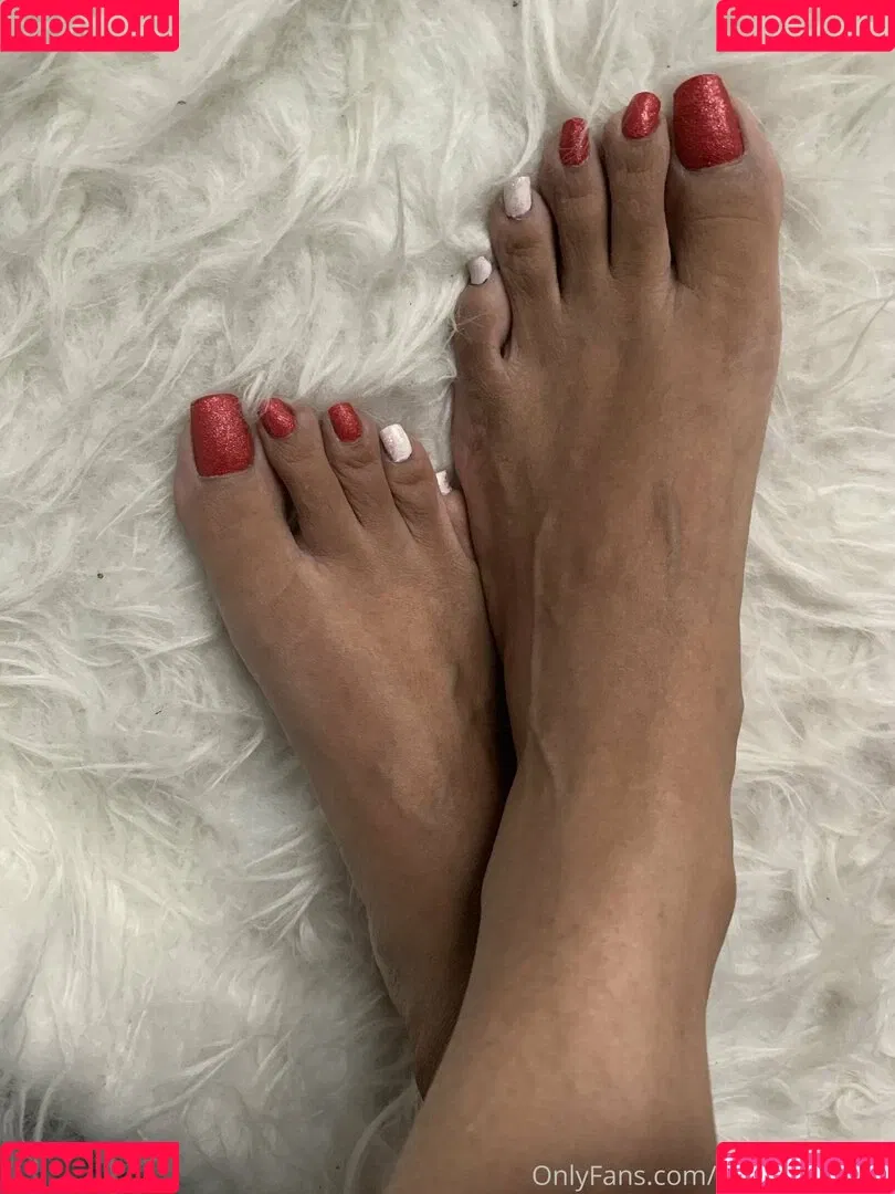 pujaprettyfeet Onlyfans Photo Gallery 
