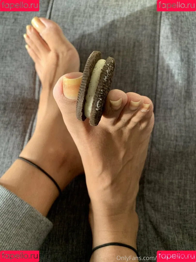 pujaprettyfeet Onlyfans Photo Gallery 