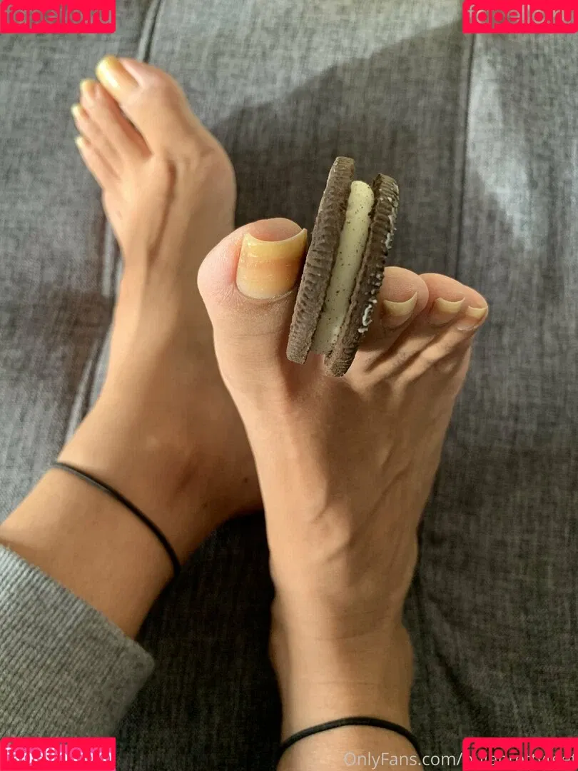 pujaprettyfeet Onlyfans Photo Gallery 