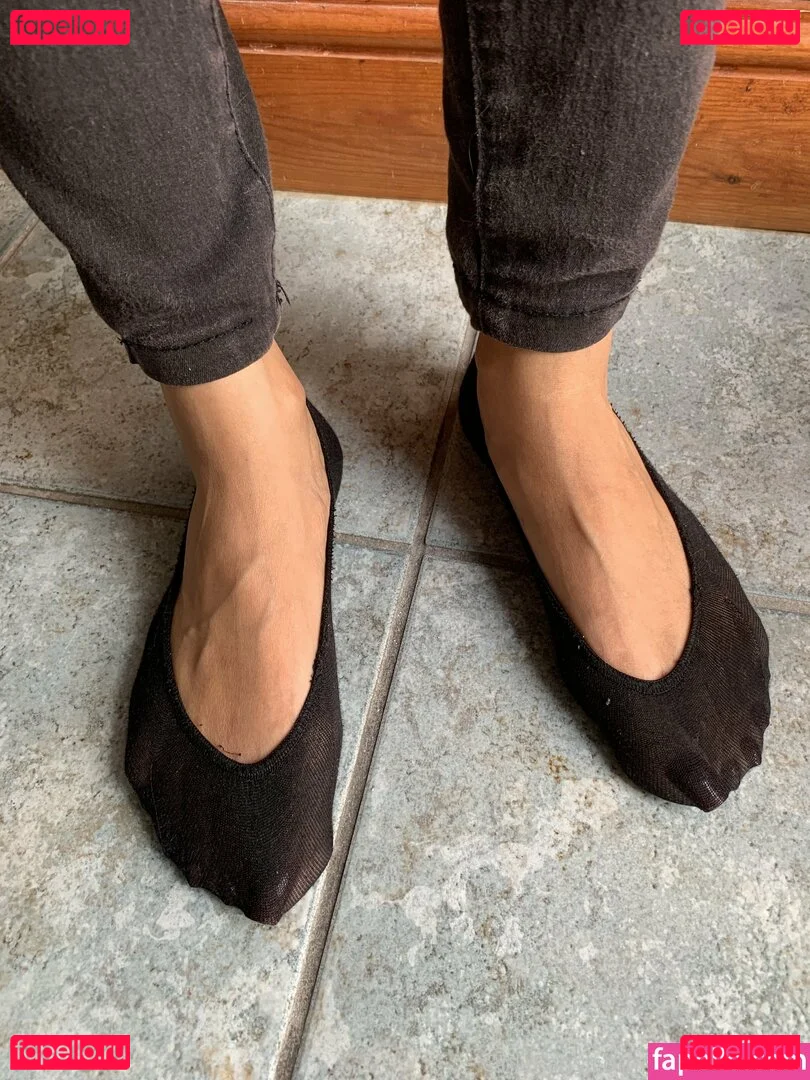 pujaprettyfeet Onlyfans Photo Gallery 