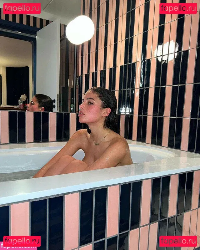 Isabella Carr Onlyfans Photo Gallery 