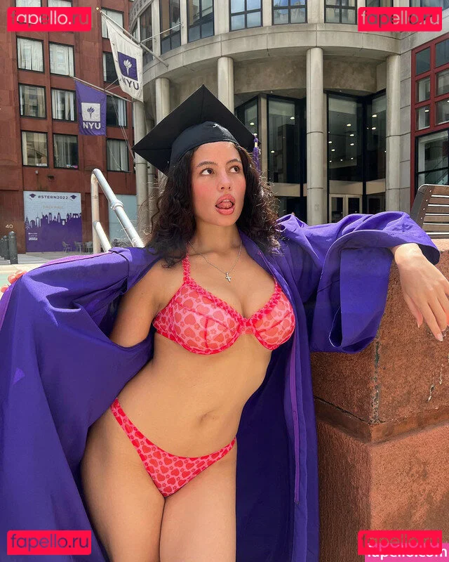 Isabella Carr Onlyfans Photo Gallery 