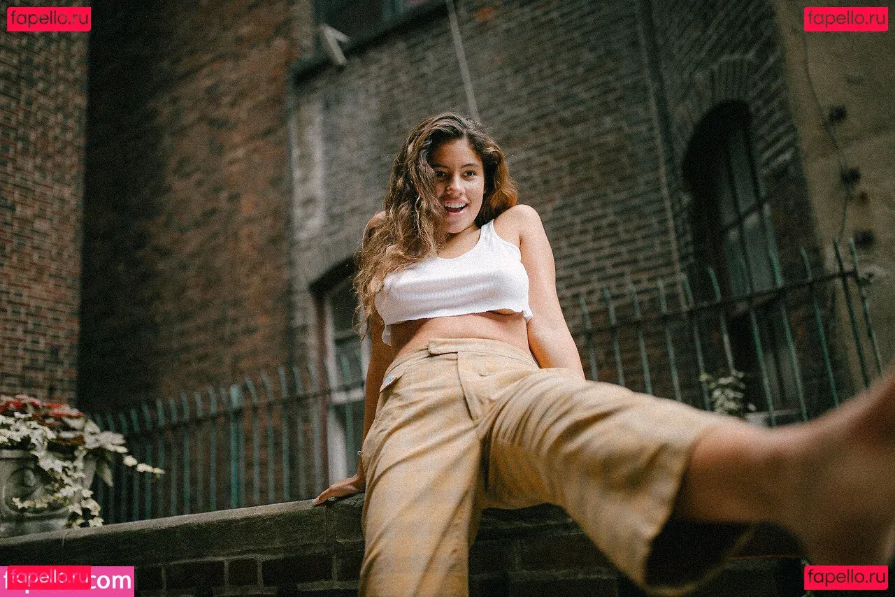 Isabella Carr Onlyfans Photo Gallery 