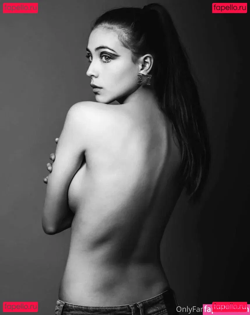 Daniela Derly Onlyfans Photo Gallery 