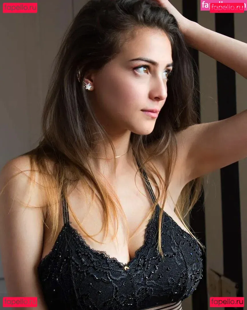 Daniela Derly Onlyfans Photo Gallery 