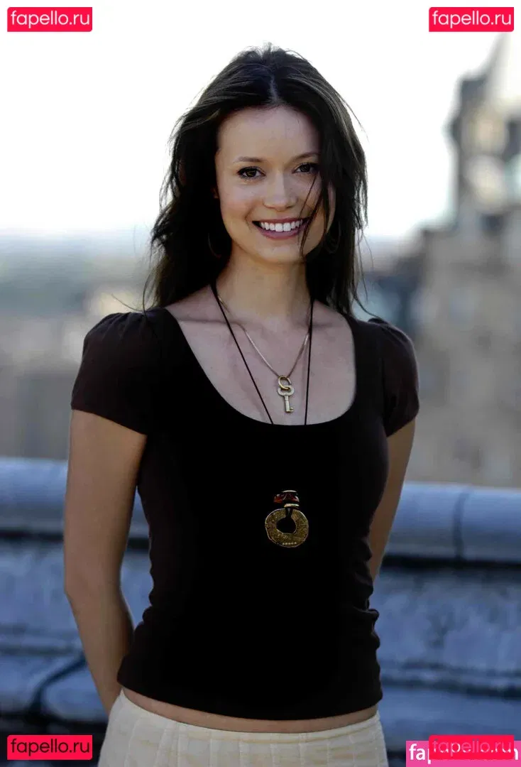 Summer Glau Onlyfans Photo Gallery 