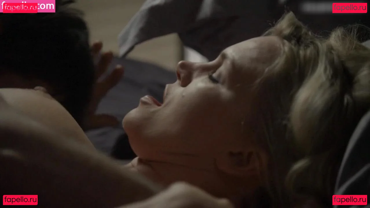 Natasha Henstridge Onlyfans Photo Gallery 