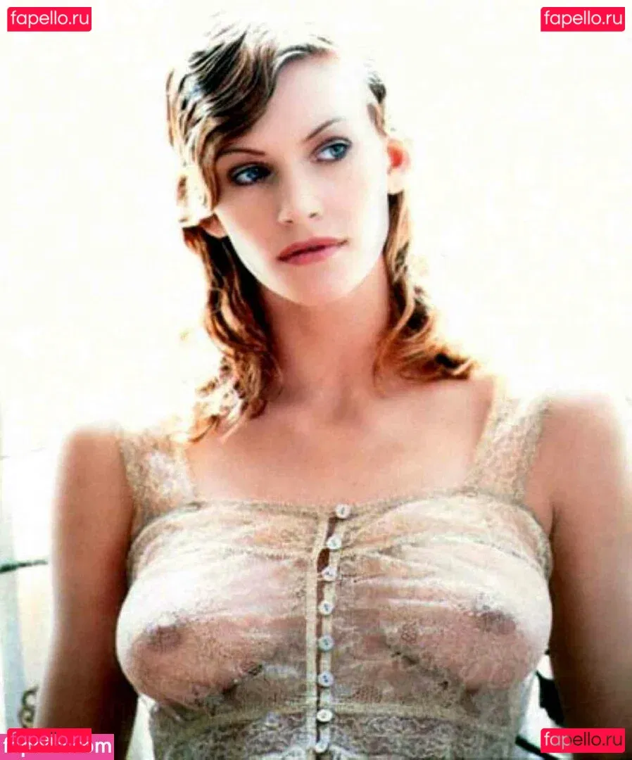 Natasha Henstridge Onlyfans Photo Gallery 