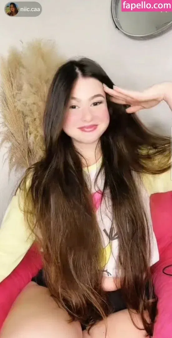 Nicolle Caroline Onlyfans Photo Gallery 