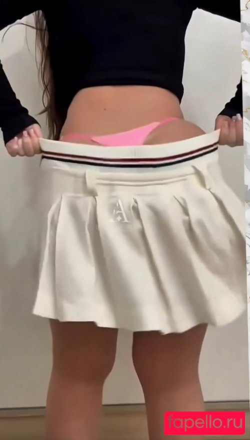 Nicolle Caroline Nude Onlyfans Photo 24
