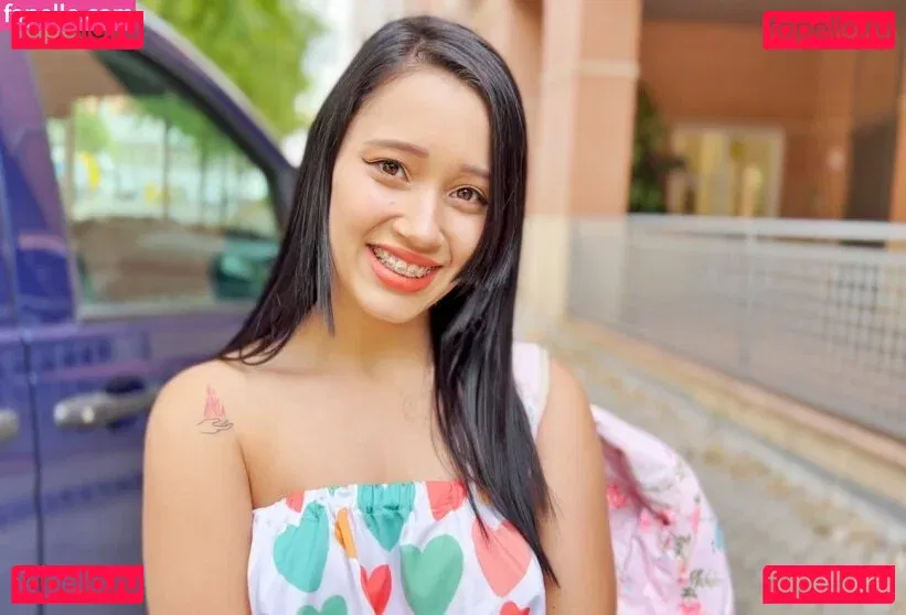 Lia Ponce Onlyfans Photo Gallery 