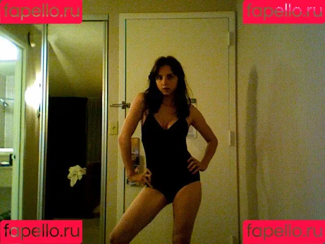 Zoe Kazan Onlyfans Photo Gallery 