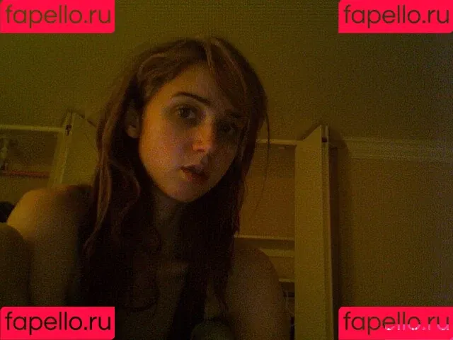 Zoe Kazan Onlyfans Photo Gallery 