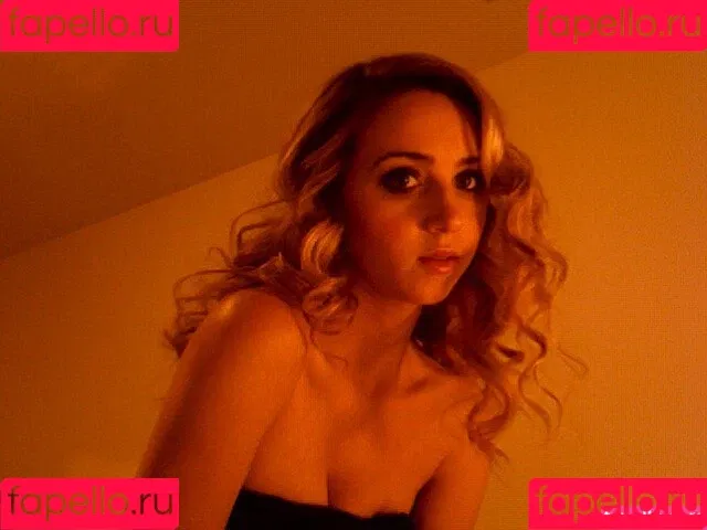 Zoe Kazan Onlyfans Photo Gallery 