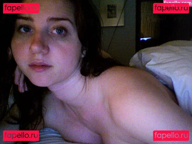 Zoe Kazan Onlyfans Photo Gallery 