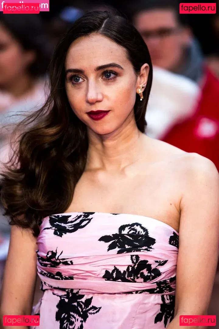 Zoe Kazan Onlyfans Photo Gallery 