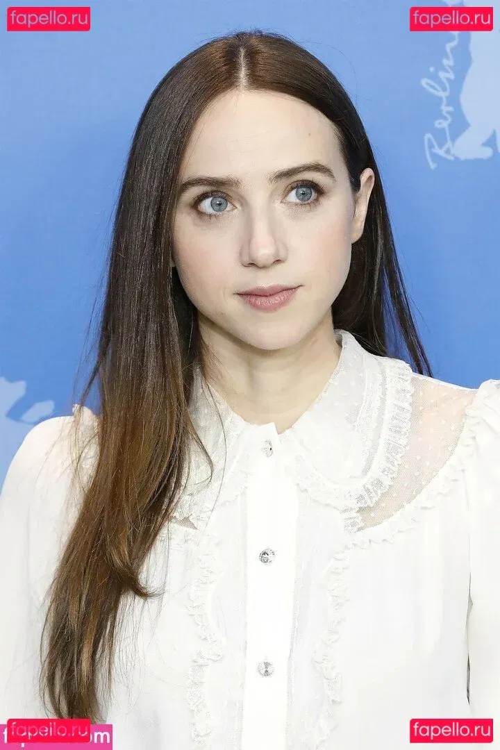 Zoe Kazan Onlyfans Photo Gallery 