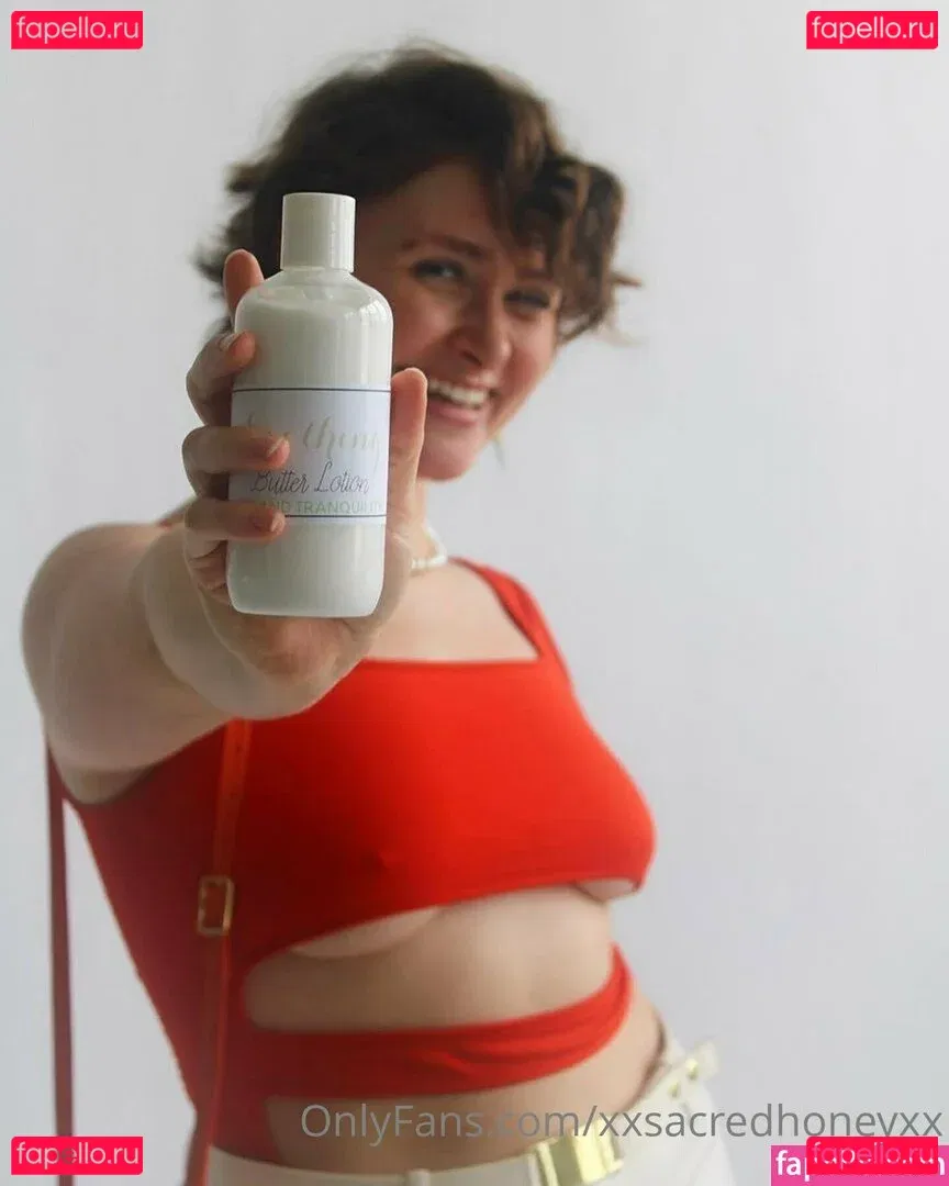 xxsacredhoneyxx Onlyfans Photo Gallery 